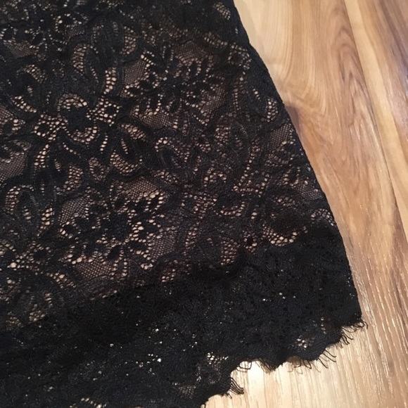 Aritzia/ wilfred skirt - Picture 3 of 3